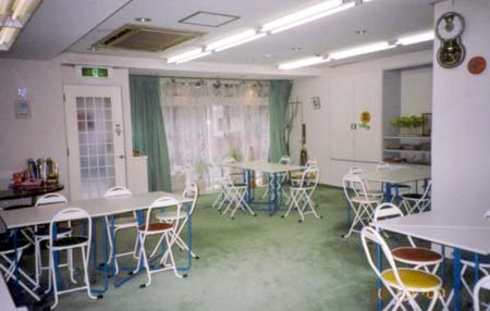 �݂������A�����^���X�y�[�X�A���c�A���ԑ݂��X�y�[�X�̎ʐ^�i�X�y�[�X����������̕��������Ƃ���j